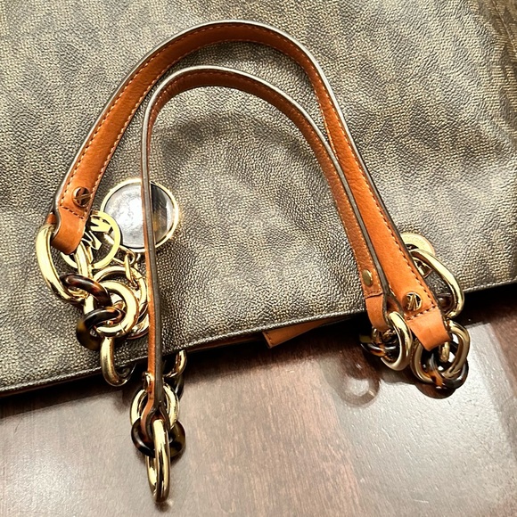 Michael Kors Handbag - Picture 8 of 9